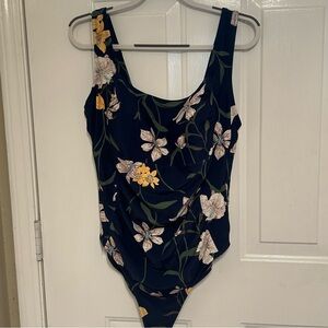 Shade & Shore Women’s Bathing Suit Beautiful Blue Floral Print Size 18 NEW